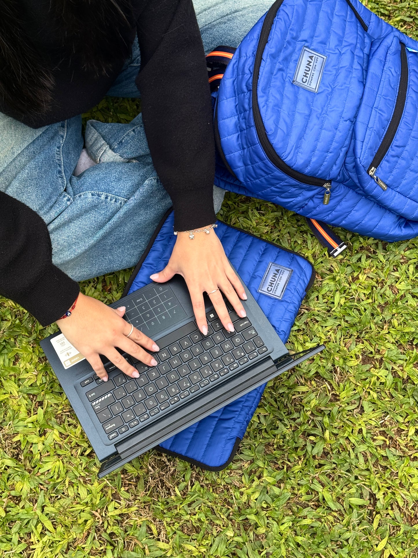 FUNDA NOTEBOOK PRISMA PEQUEÑA 13"